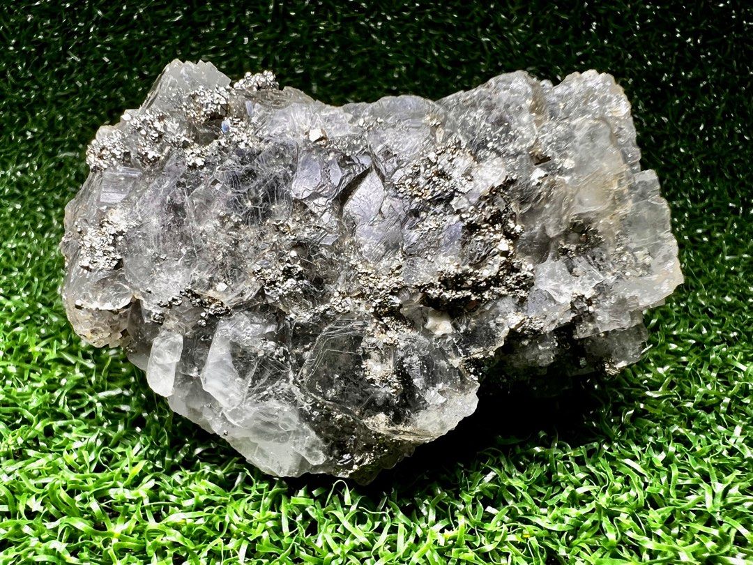 White fluorite best sale
