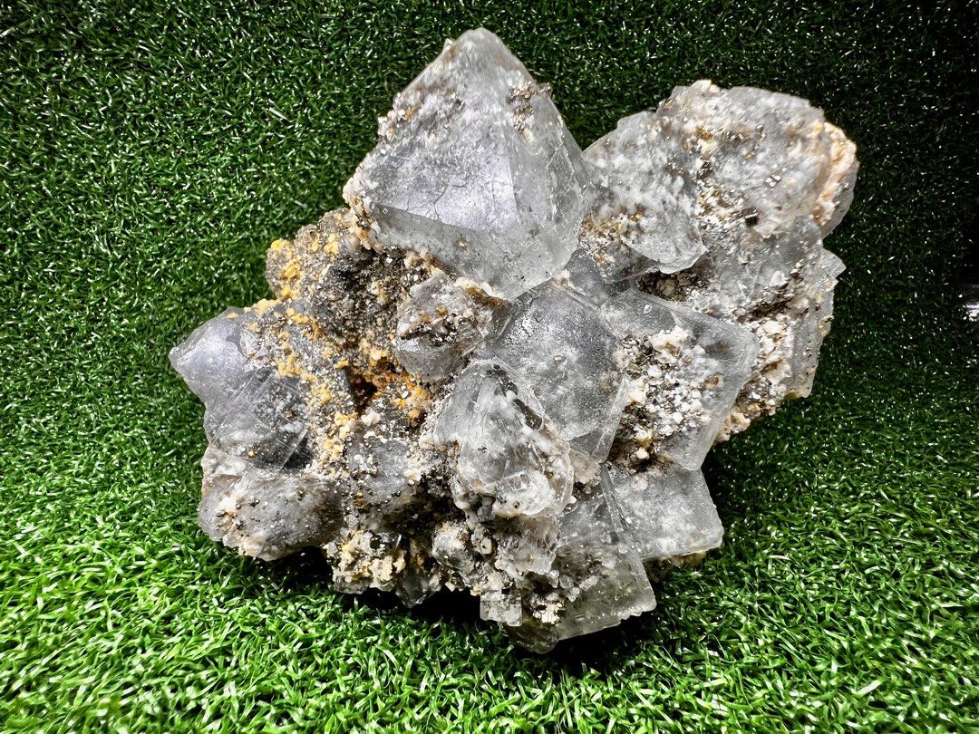 White fluorite clearance