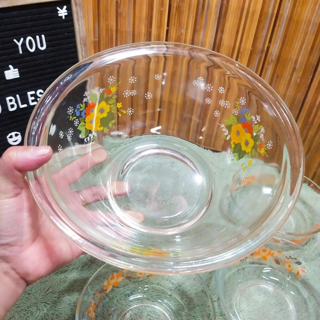 Narumi and Parka Bowls, Furniture & Home Living, Kitchenware