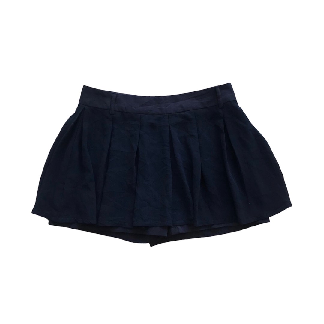 navy blue tennis mini skirt, Women's Fashion, Bottoms, Skirts on Carousell
