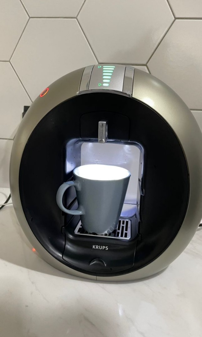 Nescafe Dolce Gusto Coffee Machine, TV & Home Appliances, Kitchen