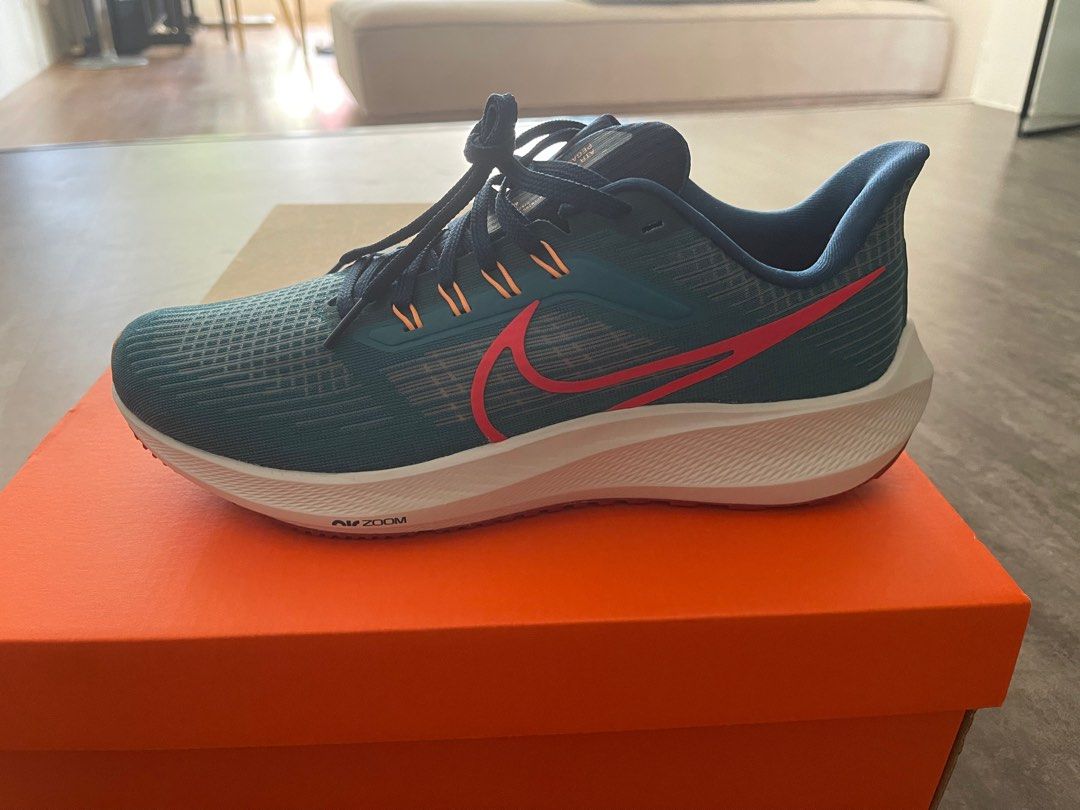 Nike Air Zoom Pegasus 39, Men's Fashion, Footwear, Sneakers on Carousell