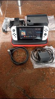 Nintendo Switch full set with accessories and pouch/carrier