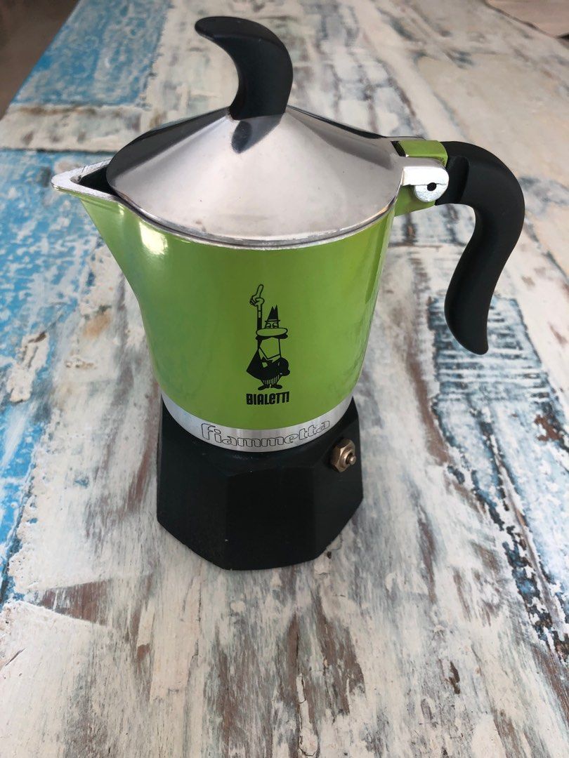 Original Bialetti Moka Pot Express 3 cup, TV & Home Appliances, Kitchen