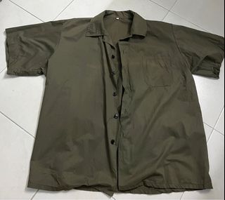 [Preloved] Men  Oversized Army Green Collar Shirt