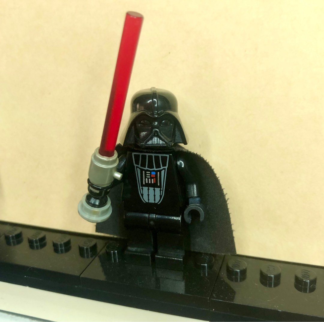 RARE LEGO Star Wars Darth Vader with Trans Red Light Up