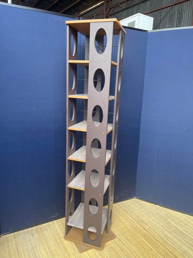 Rotating bookshelf, Furniture & Home Living, Furniture, Shelves