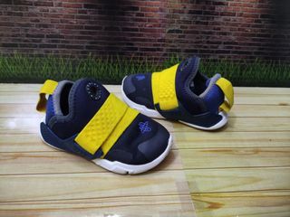Sepatu Nike Huarache Preloved Size 23.5