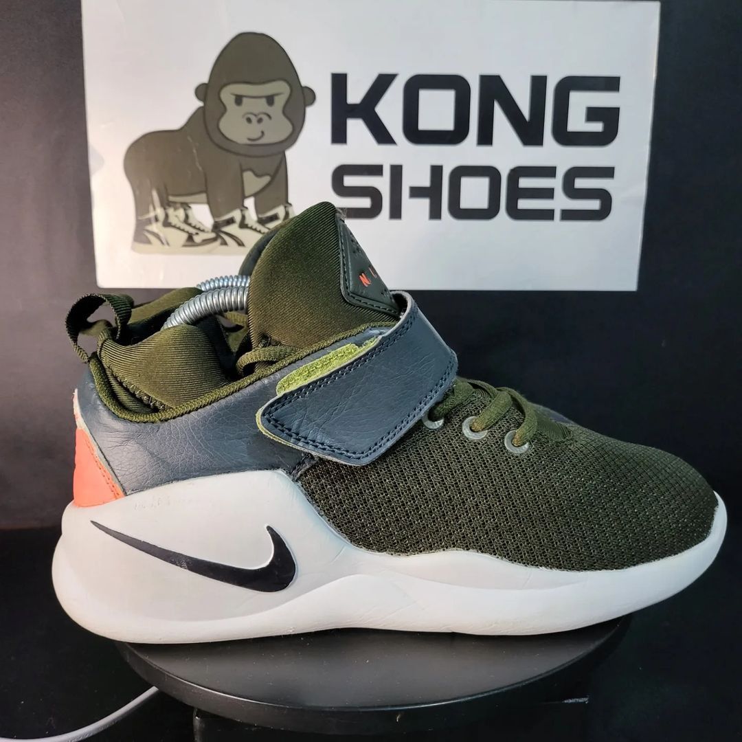 Nike kwazi green sales