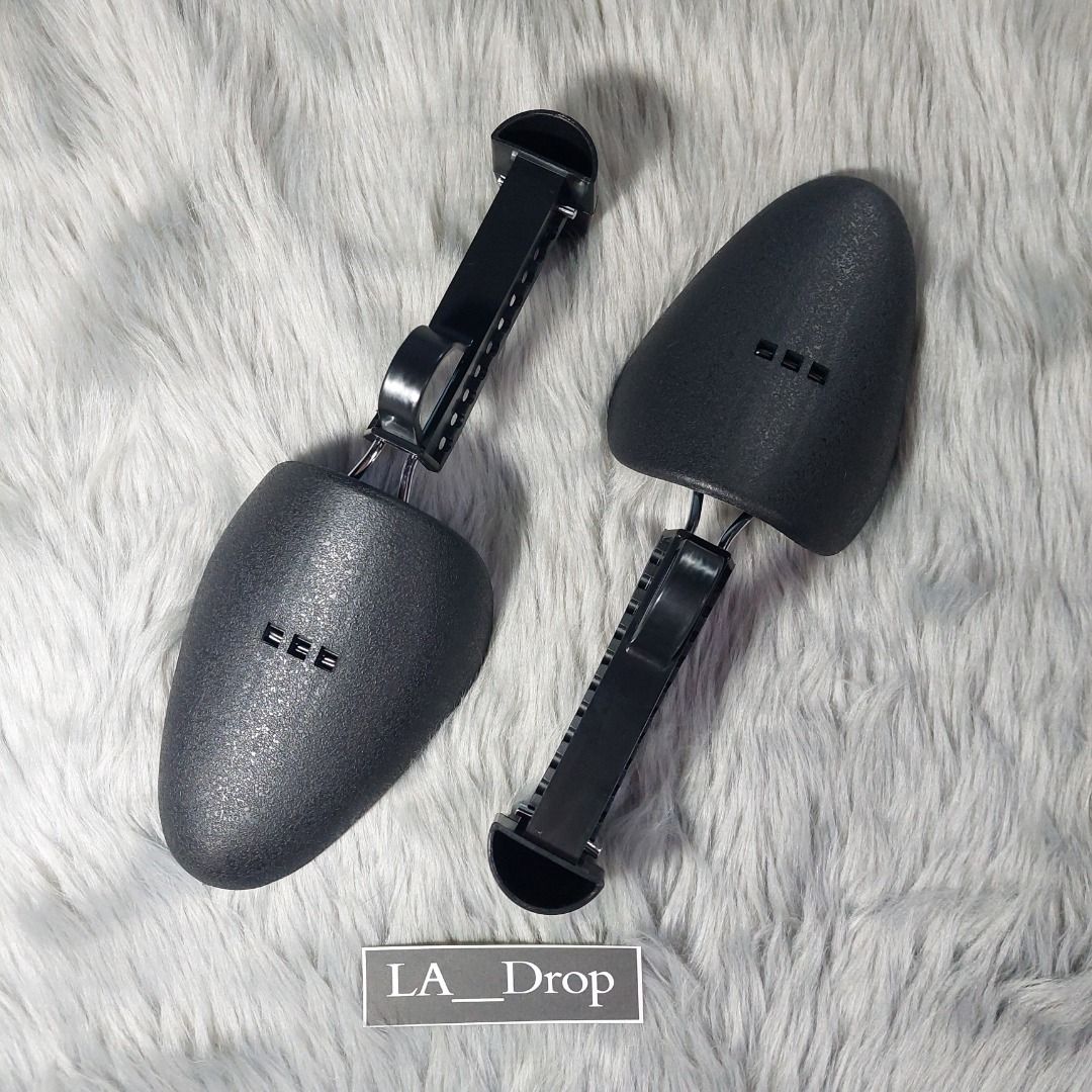 SHOE TREE (ADJUSTABLE) FOR MEN AND WOMEN (Category: Shoe inserts & accessories) located in Caloocan City. Submitted by yeahliao.ll (Listing ID 1221395676, Image 1). Description: --> SHOE TREE (Adjustable)<-- ✔️BRAND NEW !!! ✔️ON-HAND !!! Size: Small (4w US - 8w US) Large (7 US Mens - 12 US Mens) Price: ₱80 + SF ✔️Meet-up / PICK UP 🔘 Nearby South Caloocan📍 ✔️COD/COP 🔘 Through LBC or Lalamove.