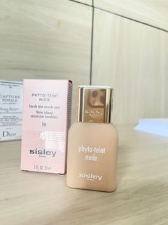 Sisley foundation