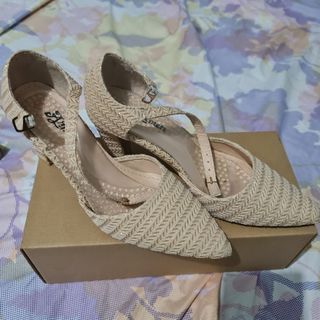 size 8 formal wear heels