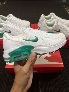 (Size 8) NIKE Air Max Excee “White/Green”