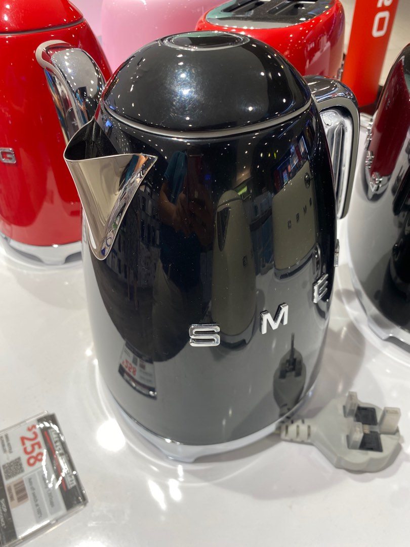 SMEG Kettle (black), TV & Home Appliances, Kitchen Appliances, Kettles