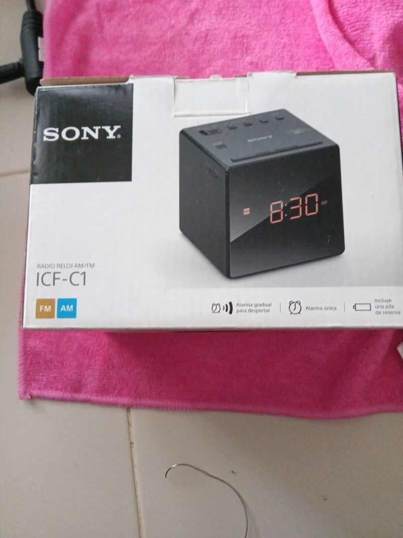 Sony FM/Am clock radio, TV & Home Appliances, Other Home Appliances on