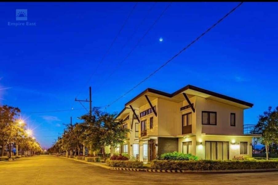 The "SONOMA" Sta. Rosa Laguna P25,000/sqm lot for sale near Nuvali