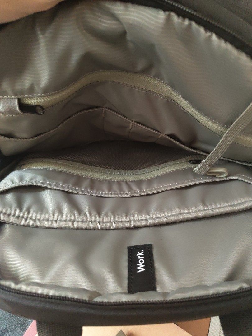 Thule enroute 30l bag brand new with receipt, Men's Fashion, Bags