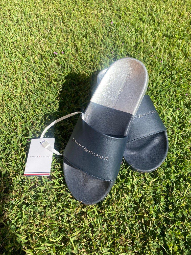 tommy hilfiger sliders silver