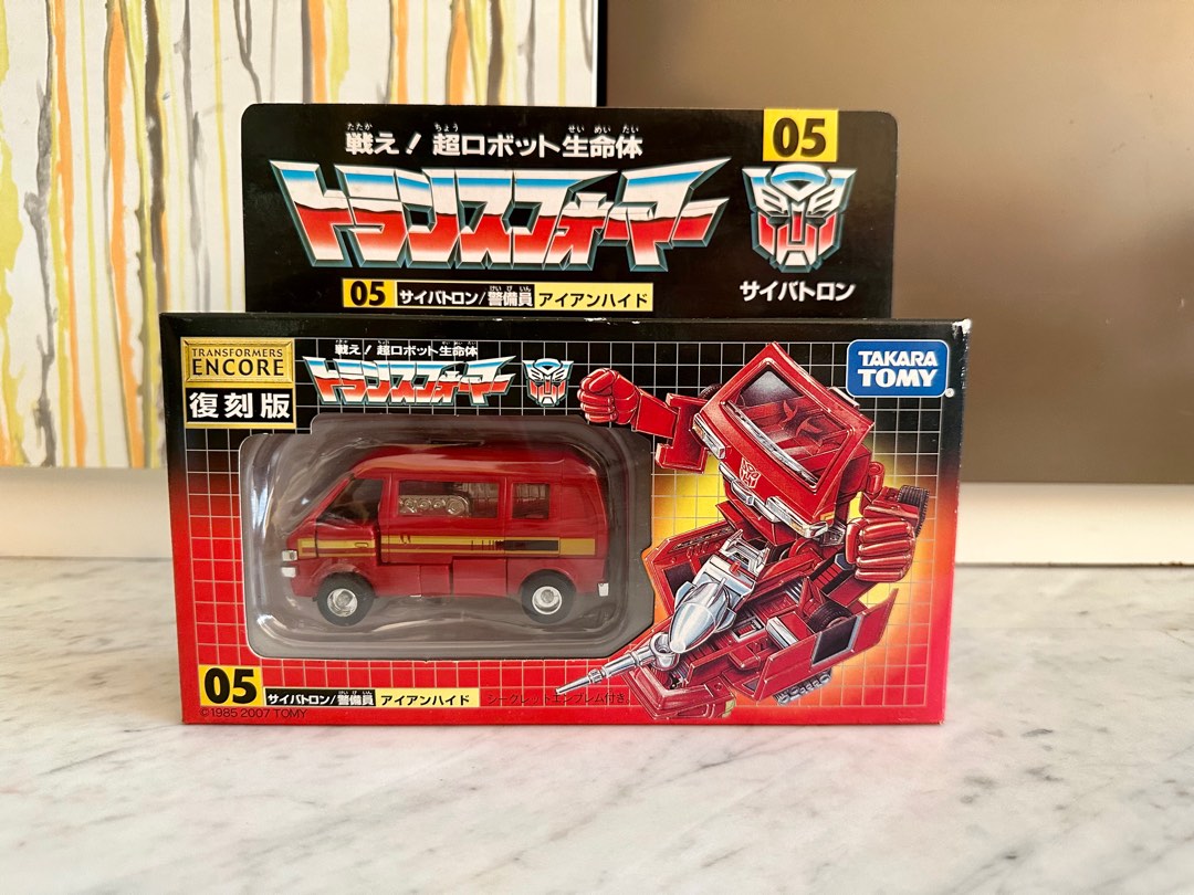 Transformers Encore 5 Ironhide & 6 Ratchet, Hobbies & Toys, Toys