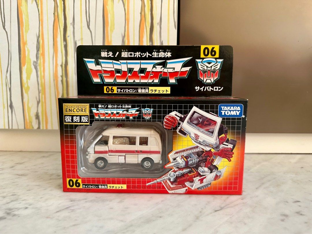 Transformers Encore 5 Ironhide & 6 Ratchet, Hobbies & Toys, Toys