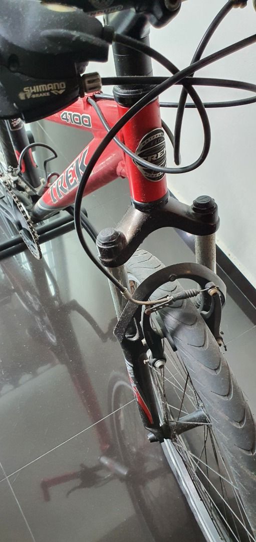 Trek 4100 deals disc brakes