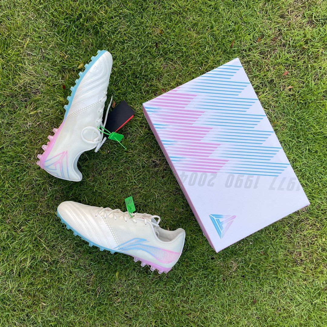 Reduced discount football boots