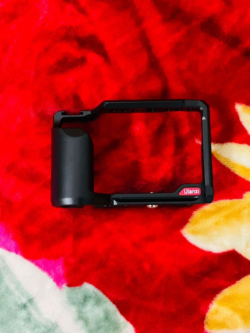 Ulanzi Camera Cage for Sony ZVE10, Photography, Photography Accessories, Other Photography