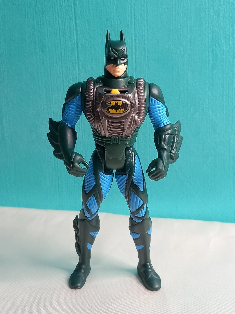 Vintage 1995 Kenner Batman 5" Action Figure on Carousell