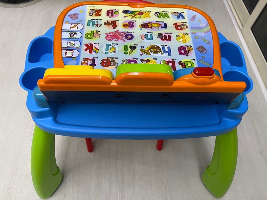 Vtech Desk Learning 3 in 1 include 9 touch interactive pages and