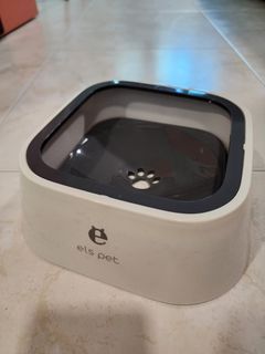 Water bowl prevent whisker fatigue