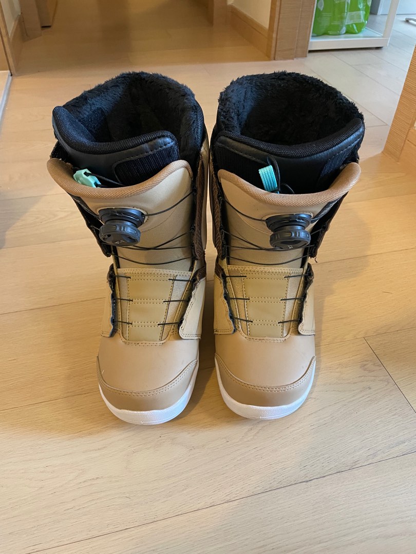 Women K2 double boa snowboard boots, 女裝, 鞋, 靴 Carousell