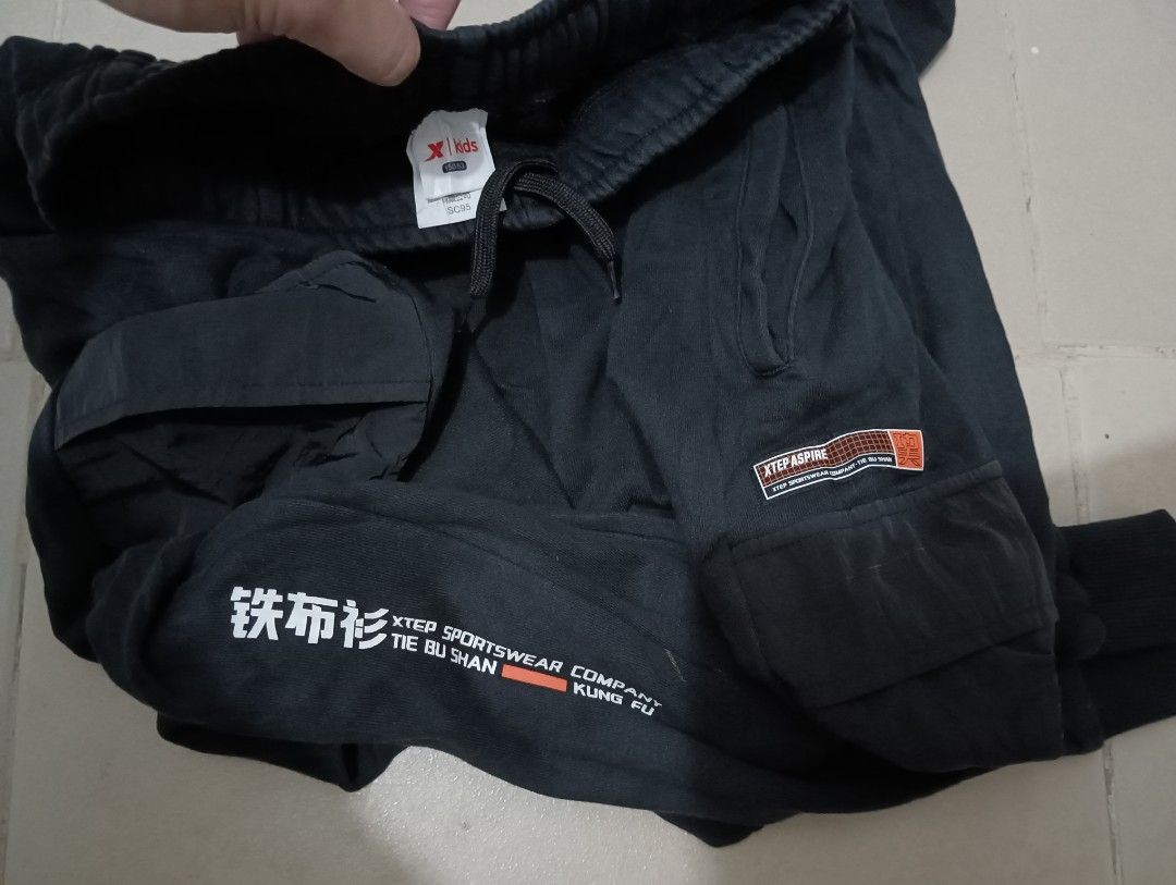 XTEP FOR KIDS CARGO JOGGER PANTS (Category: Babies & Kids Fashion) located in Quezon City. Submitted by EyesPick (Listing ID 1221281610, Image 2). Description: SEE PICTURES FOR DETAIL.