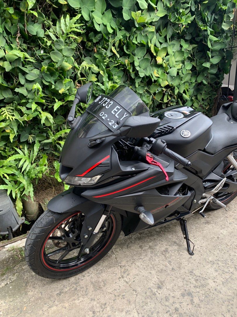 R15 black new arrivals doff