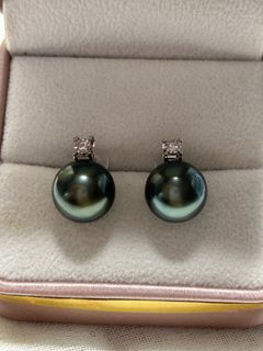 11.5mm Tahitian pearl with g18k white gold and diamond earrings