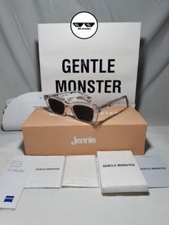 Gentle Monster Jentle Garden - Jennie Sling Bag, Luxury, Bags & Wallets on  Carousell