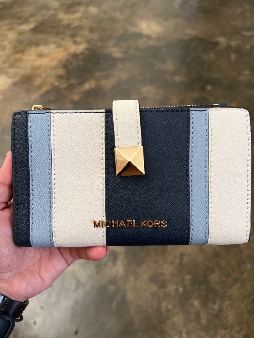 Michael kors shop karla wallet
