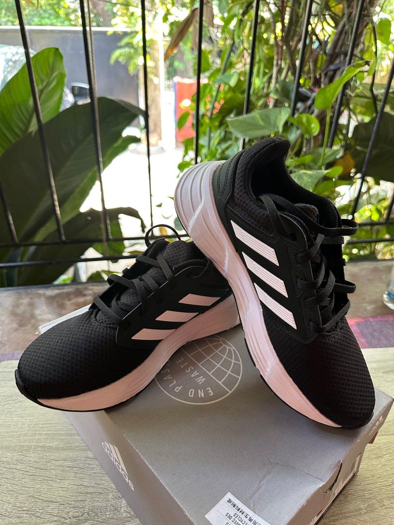 Adidas black shoes size 6 hot sale