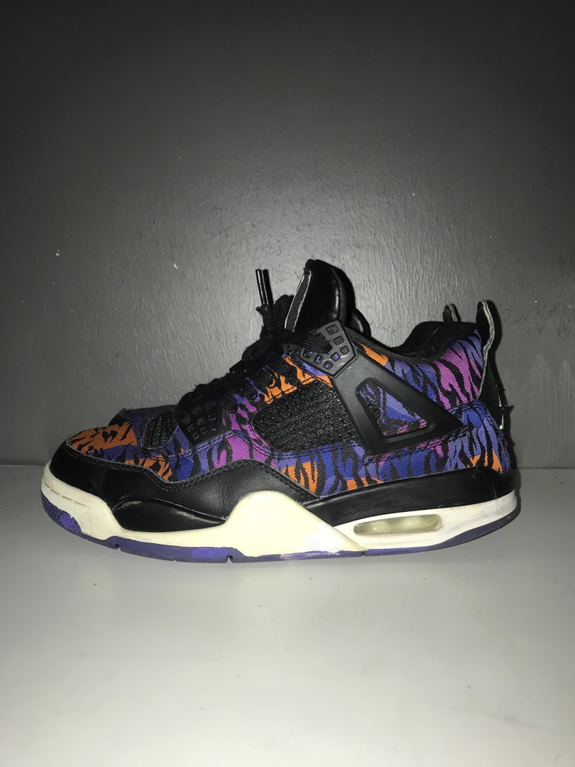 retro 4 violet