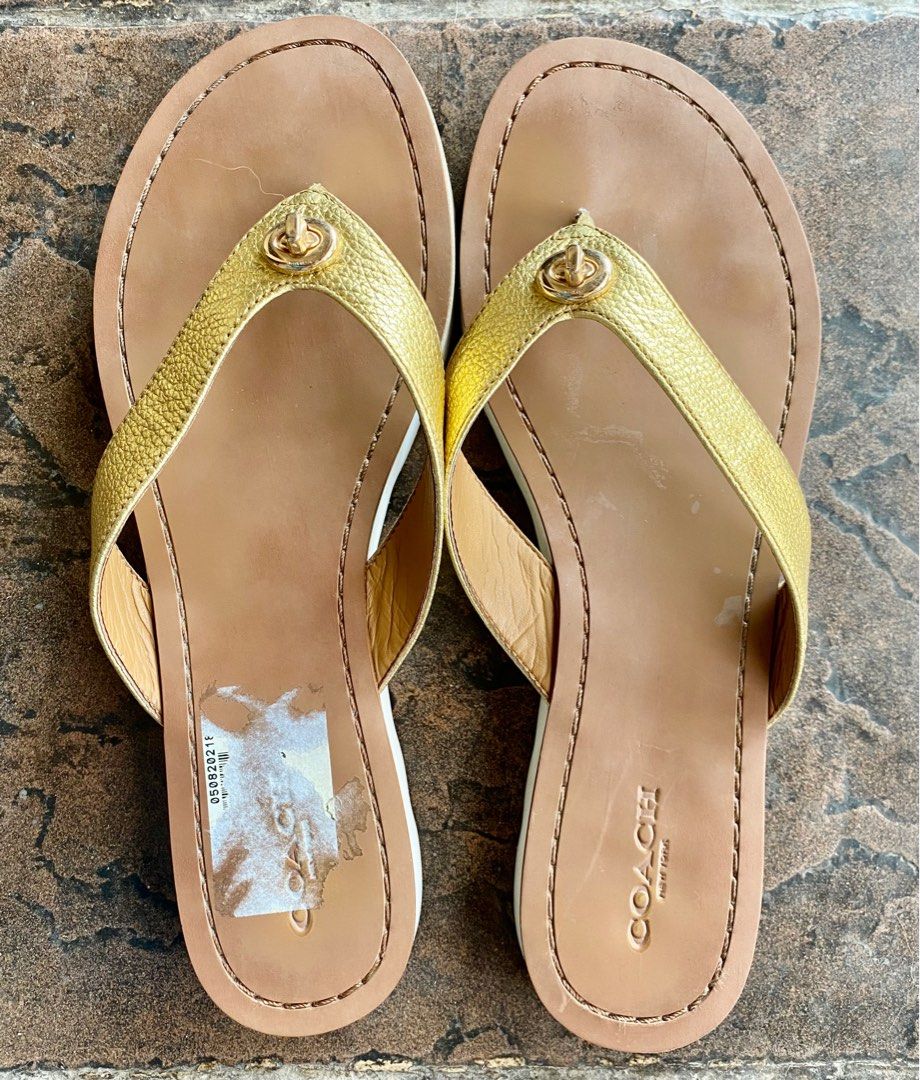 Coach shelly hotsell flip flops