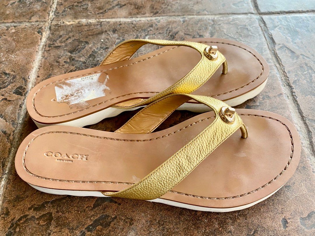 Coach shelly flip flops hotsell