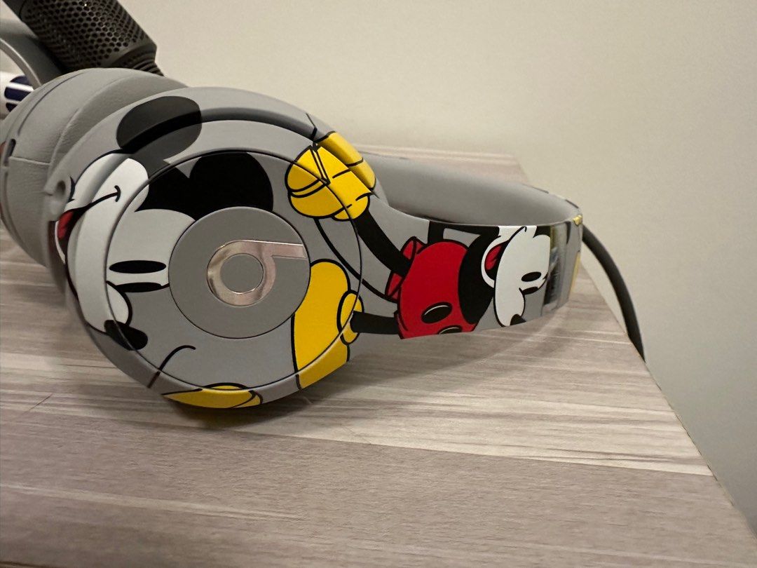 Beats solo3 wireless mickey mouse best sale