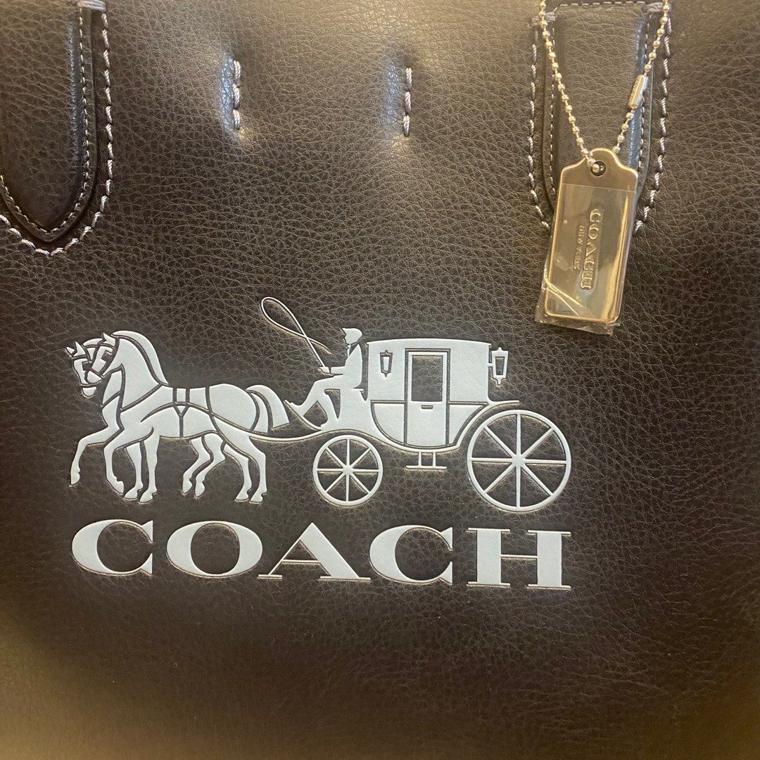 BN) Authentic Coach Derby Tote With Horse And Carriage Handbag, Luxury,  Bags & Wallets on Carousell