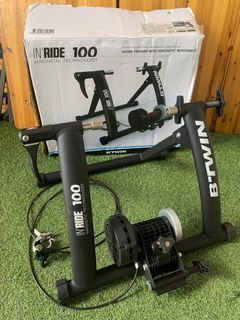 B-Twin In’ride 100 bike trainer