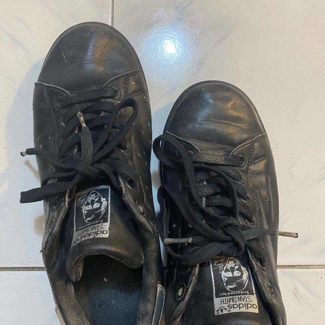 Adidas black stan smith store