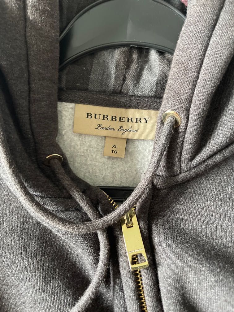 Burberry Zip Up Hoodie, Men's Fashion, Coats, Jackets and Outerwear on  Carousell