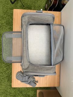 Cat/Dog Carrier