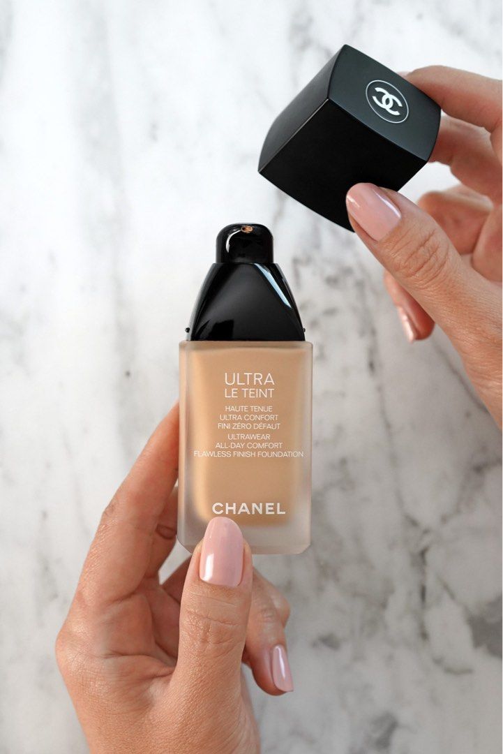 Chanel Ultra Le Teint Ultrawear All Day Comfort Flawless Finish Foundation  Review + Wear Test 