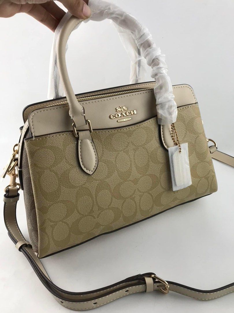 COACH darcie carryall (Category: Luxury Bags & Wallets) located in Las Pinas. Submitted by yhn_boutique (Listing ID 1221668486, Image 1). Description: Actual pic posted 📌Cash on delivery via lalamove/grab 📌J&T pay today ship today 📌complete inclusions .