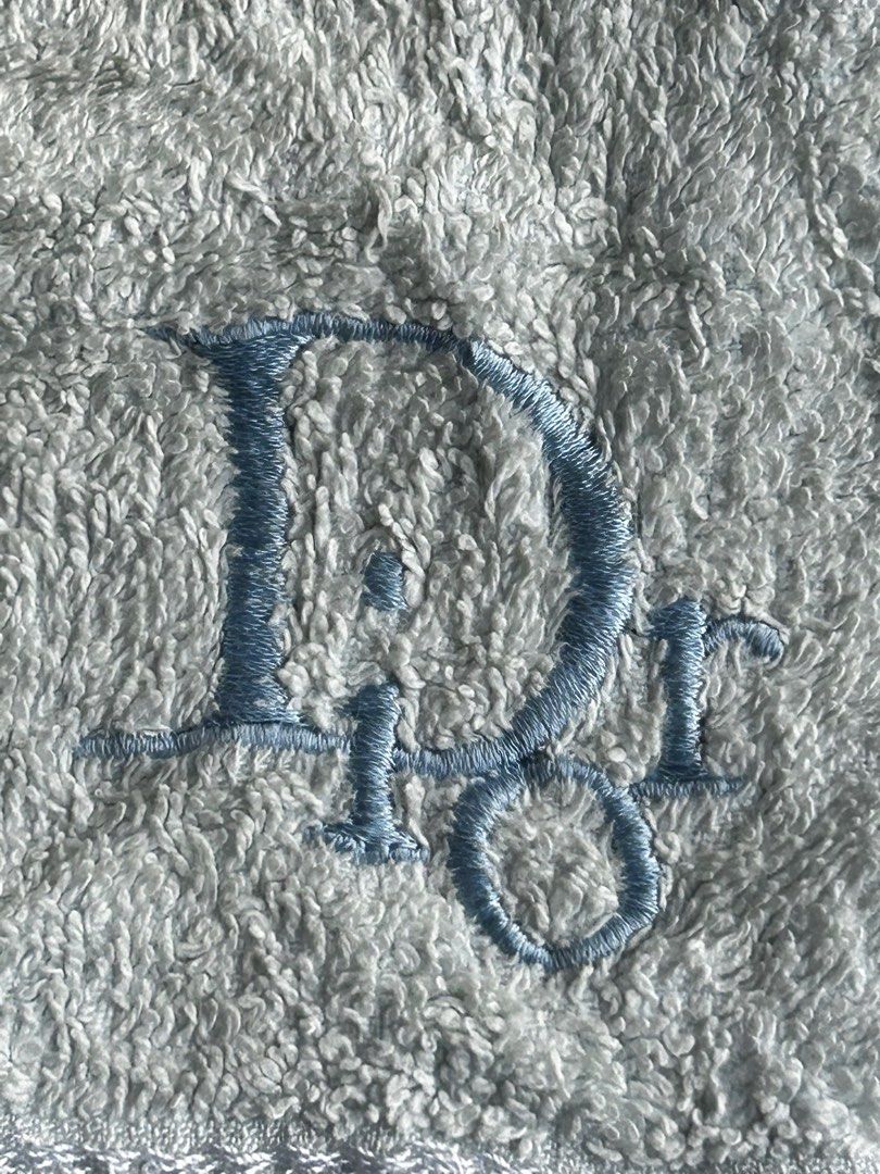 DIOR small towel (Category: Towels, Napkins & Holders) located in Quezon City. Submitted by whatsinmyclosett (Listing ID 1221550812, Image 3). Description: DIOR collectable towel ☑️Item in Japan ☑️ORIGINAL ☑️BRANDED ☑️GOOD condition ☑️Vintage ☑️33 X 34 CM ☑️manage your expectation this is second hand / Vintage Item Hindi Brand New Binibili mo! 🔴 yayama in towel 🔴BAWAL SA MAARTE!! 🔴NO RETURN, NO EXCHANGE!!!.