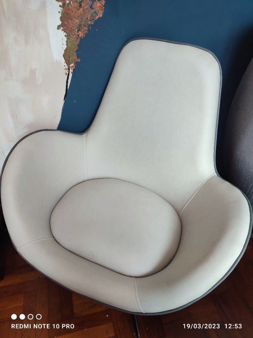 Egg sales shaped chair